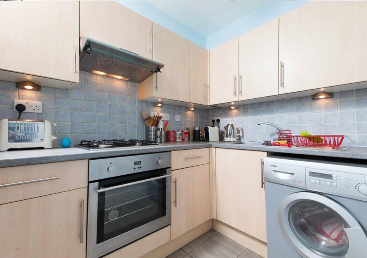Bright And Modern Causewayside Apartment Единбург Екстериор снимка